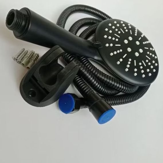 Shower kamar mandi hitam