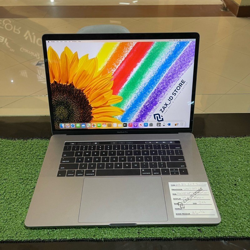 MACBOOK PRO 2017 15 INCH TOUCHBAR RETINA DISPLAY