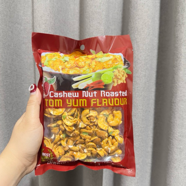 

SNACK AOI KACANG MEDE RASA TOM YUM CASHEW NUT HALAL