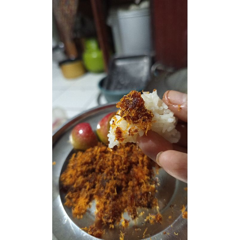 

serundeng kelapa manis gurih asin