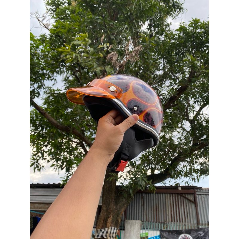 Helm Chips Custom Flame