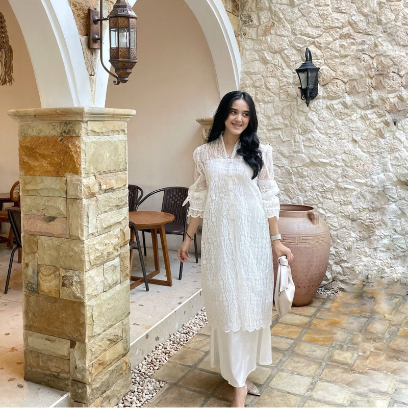 Yasmine Dress / BW / Brukat Organza/ Dress kondangan / Dress Lamaran / Brukat Dress / Dress Wisuda