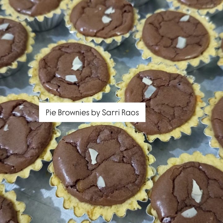 

Pie Brownies by Sarri Raos