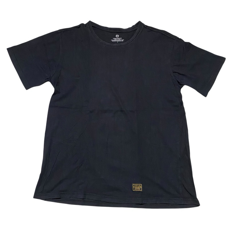 Rugged house black tee