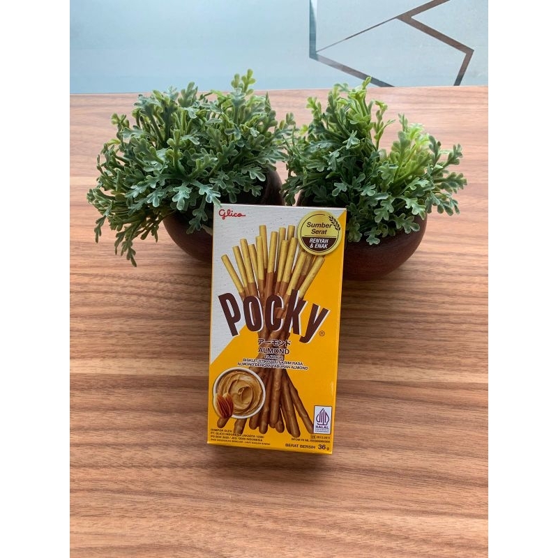 

POCKY ALMOND BISCUIT 36G