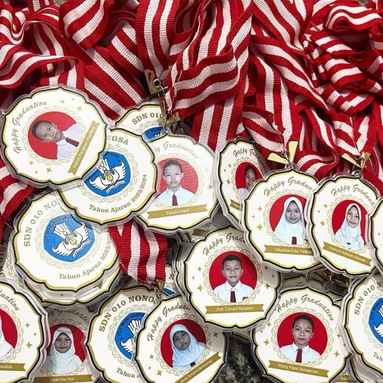 

(PROMO) Medali Akrilik Custom / Gordon Akrilik Custom / Godon Wisuda Custom + tali