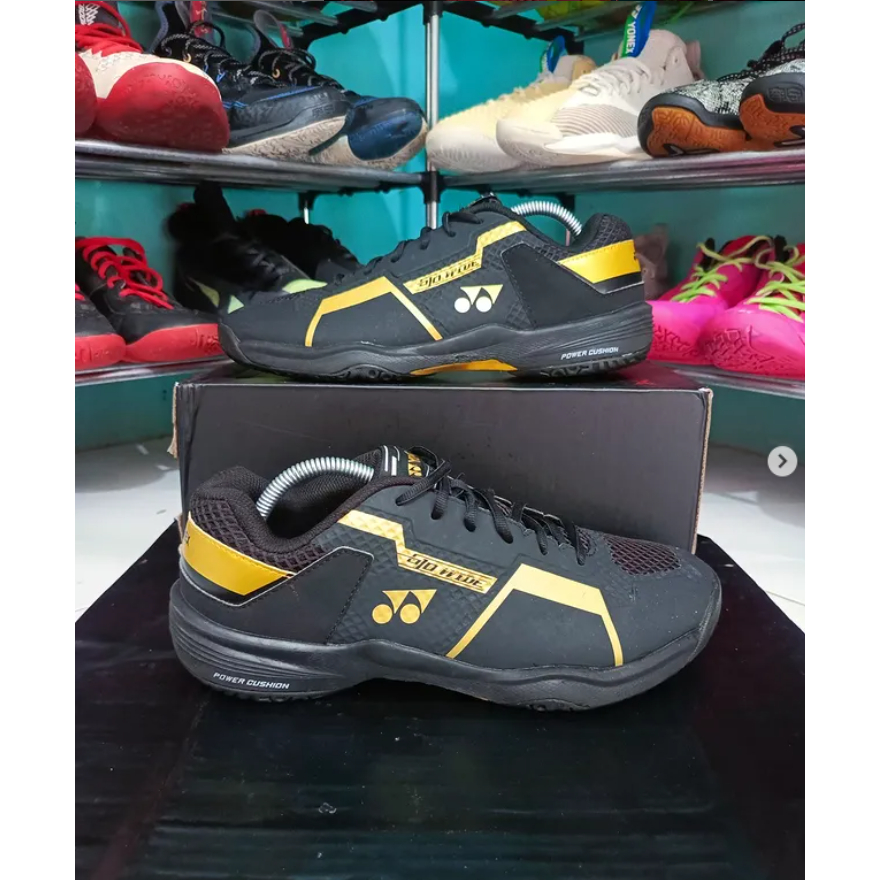 Yonex SHB 610 Wide Original