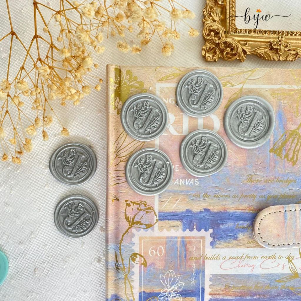 

Huruf J - Seal Stamp Instan Huruf Abjad SealWax Coin Stempel Ready Stock Wax Art Seal Lilin Undangan