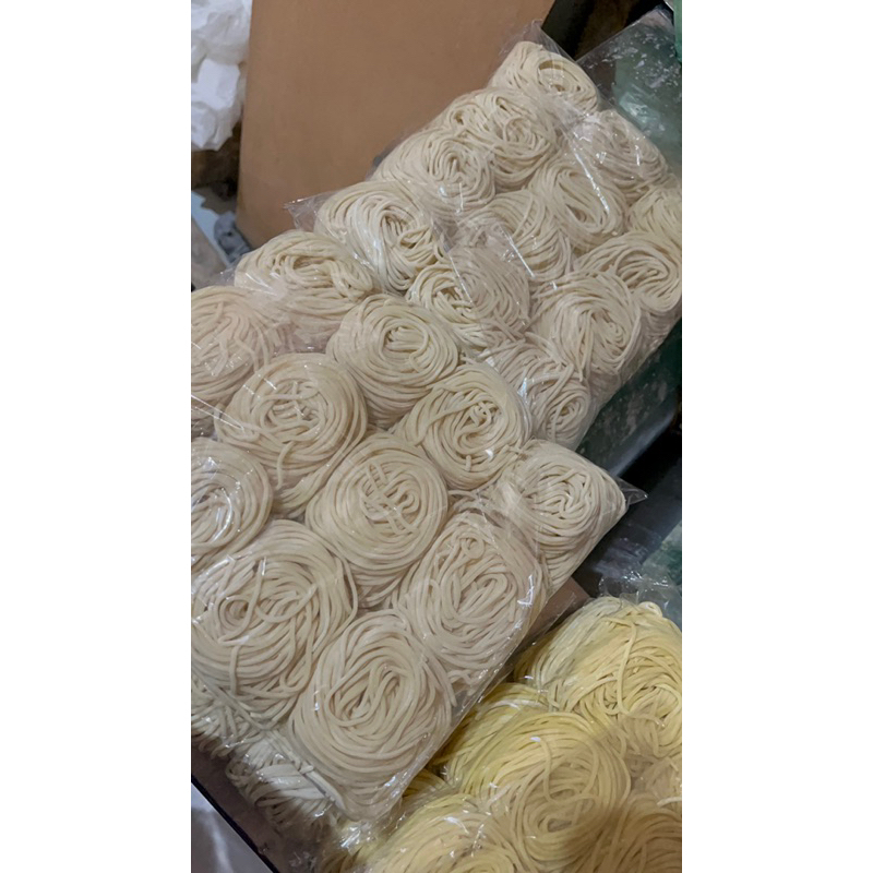 

Mie Basah Mentah 1 kg - Bisa untuk Mie Gacoan, Mie Ayam, Mie Goreng, Mie Jebew, Mie Level