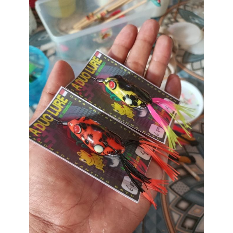 soft frog skirt berdiri timah cor 4cm berat 6gram hook 2/0