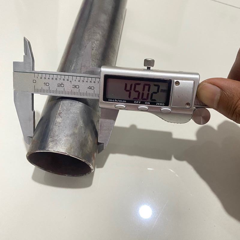 Pipa Besi OD 45 mm ID 41 mm Tebal 2 mm Panjang 21 cm