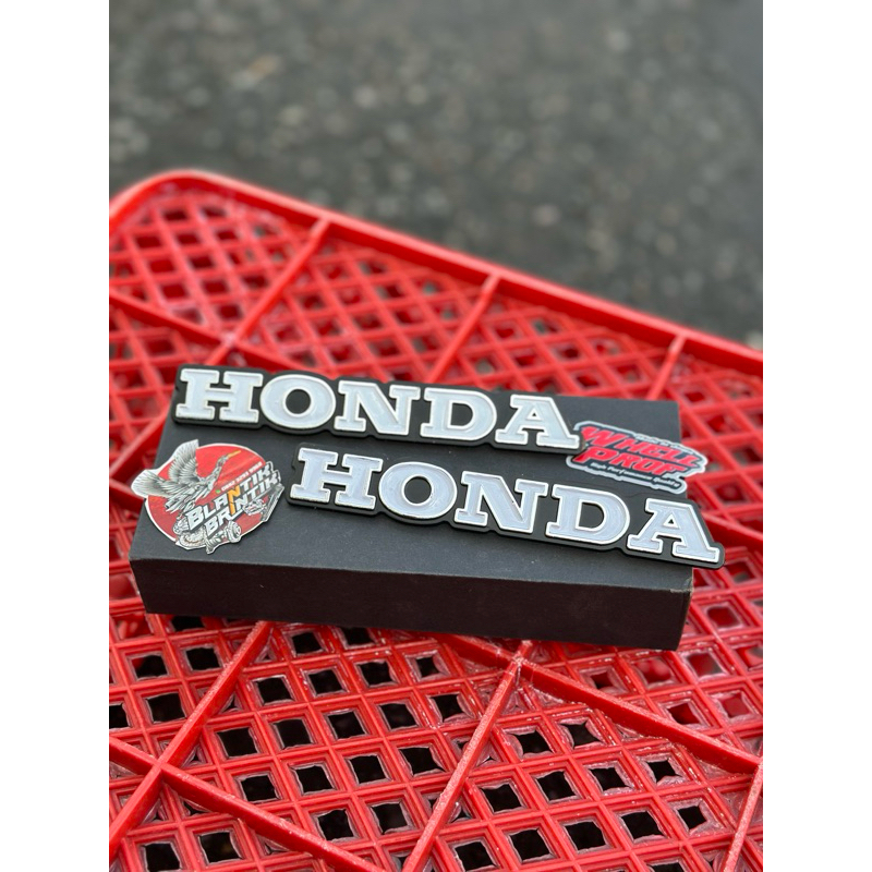 Emblem logo tangki tengki CB125 CB 125 glatik  impor detail original