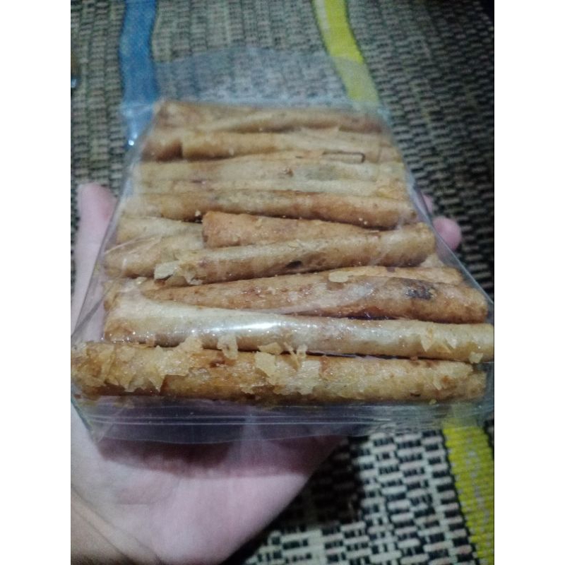 

Camilan Sale Pisang Lumpia Gulung Roll Manis 250 Gram