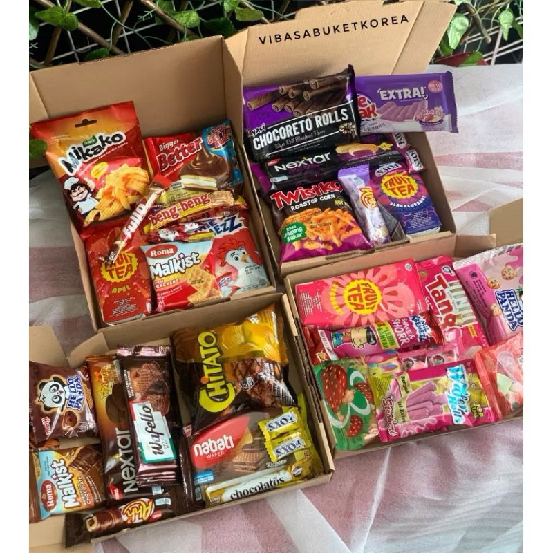

(Ready Stock) Hampers Gift Box Snack Hampers Ultah Graduation Sempro Hingkisan Ulang Tahun