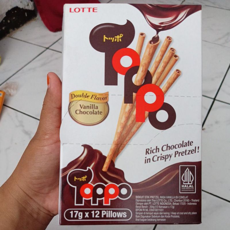 

Lotte Toppo Vanilla Chocolate Rich Chocolate In Crispy Pretzel 17gr