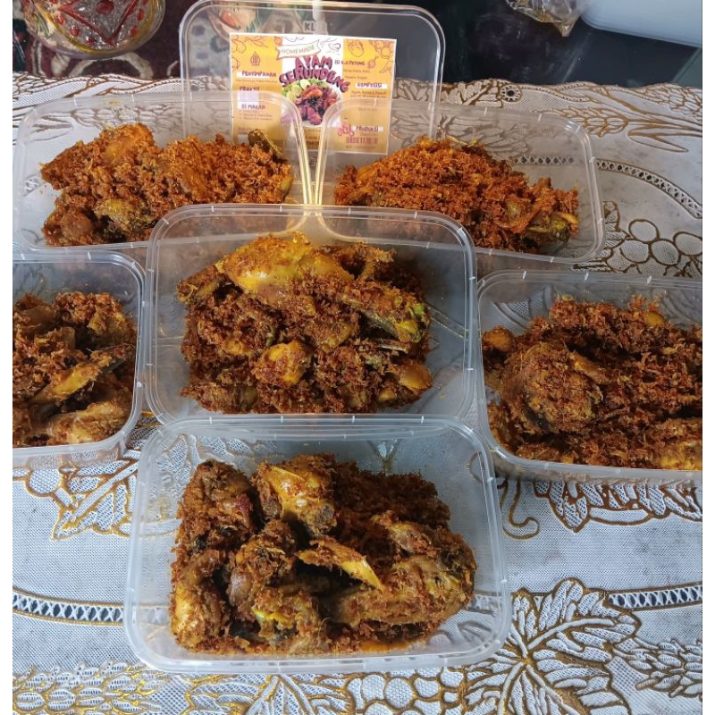 

Ayam Serundeng Rasa Otentik Khas Makanan Rumahan Isi 5-6 Potong