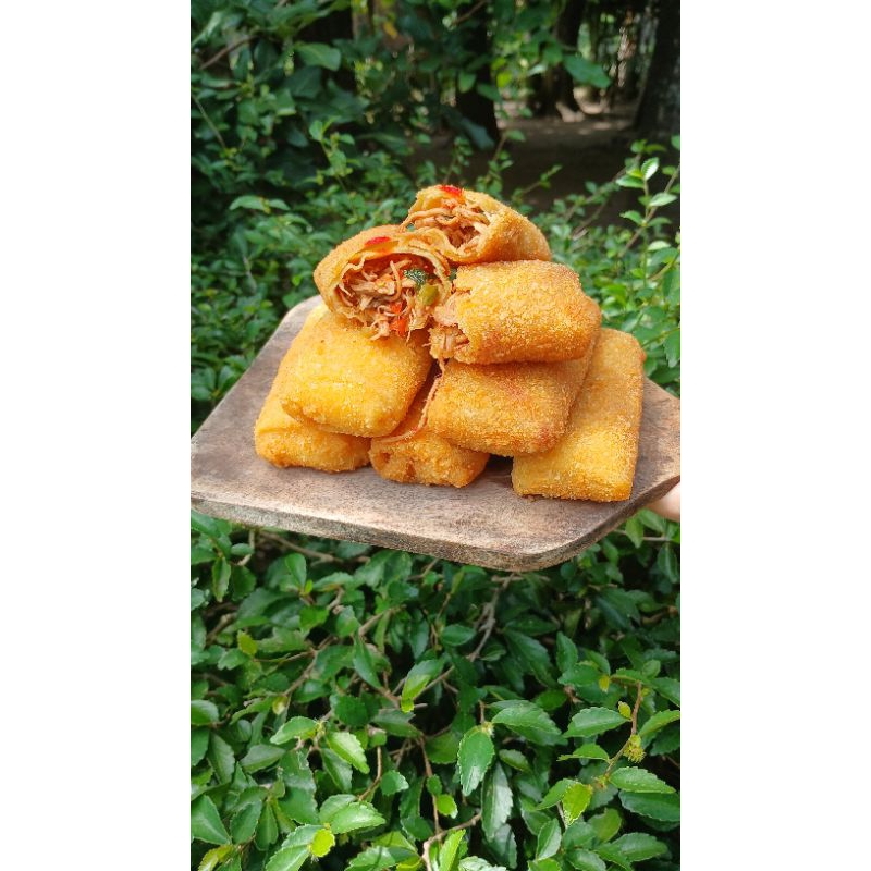 

Frozen risoll ayam suwir