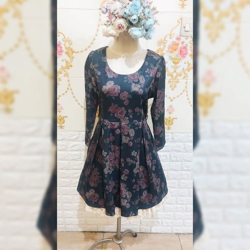 Colza Black Floral Dress
