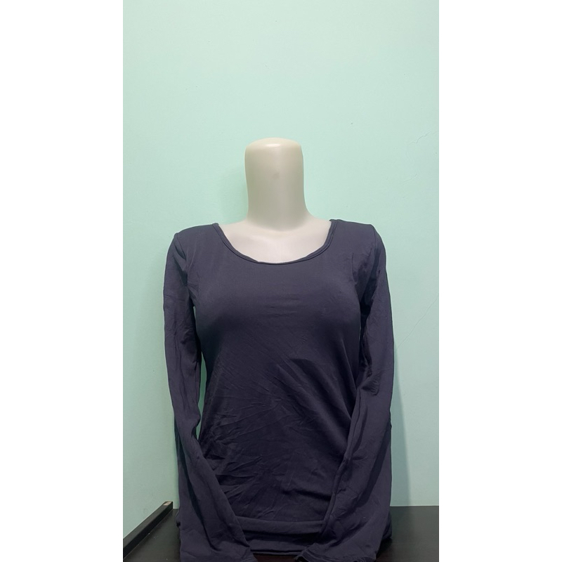 Preloved Kaos olahraga