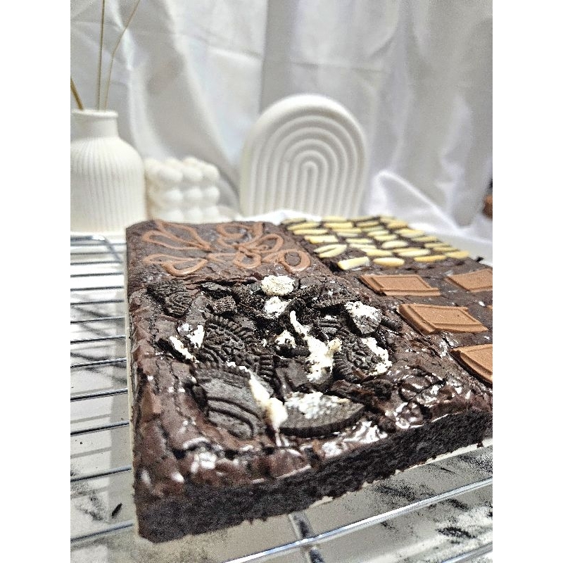 

ASSORTED BROWNIES 20X20