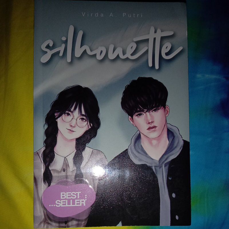 (PRELOVED  WAJIB BACA DESKRIPSI SAMPAI SELESAI) NOVEL SILHONETTE