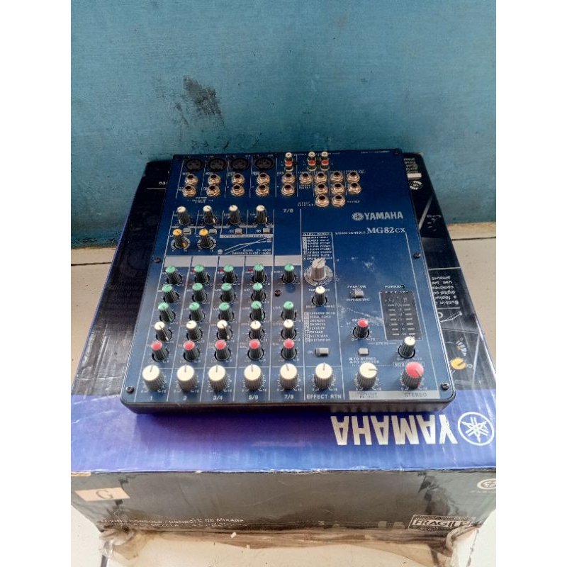 MIXSER AUDIO YAMAHA MG82CX (SECOND)