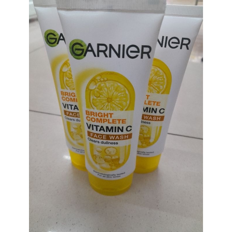 GARNIER face wash 100ml