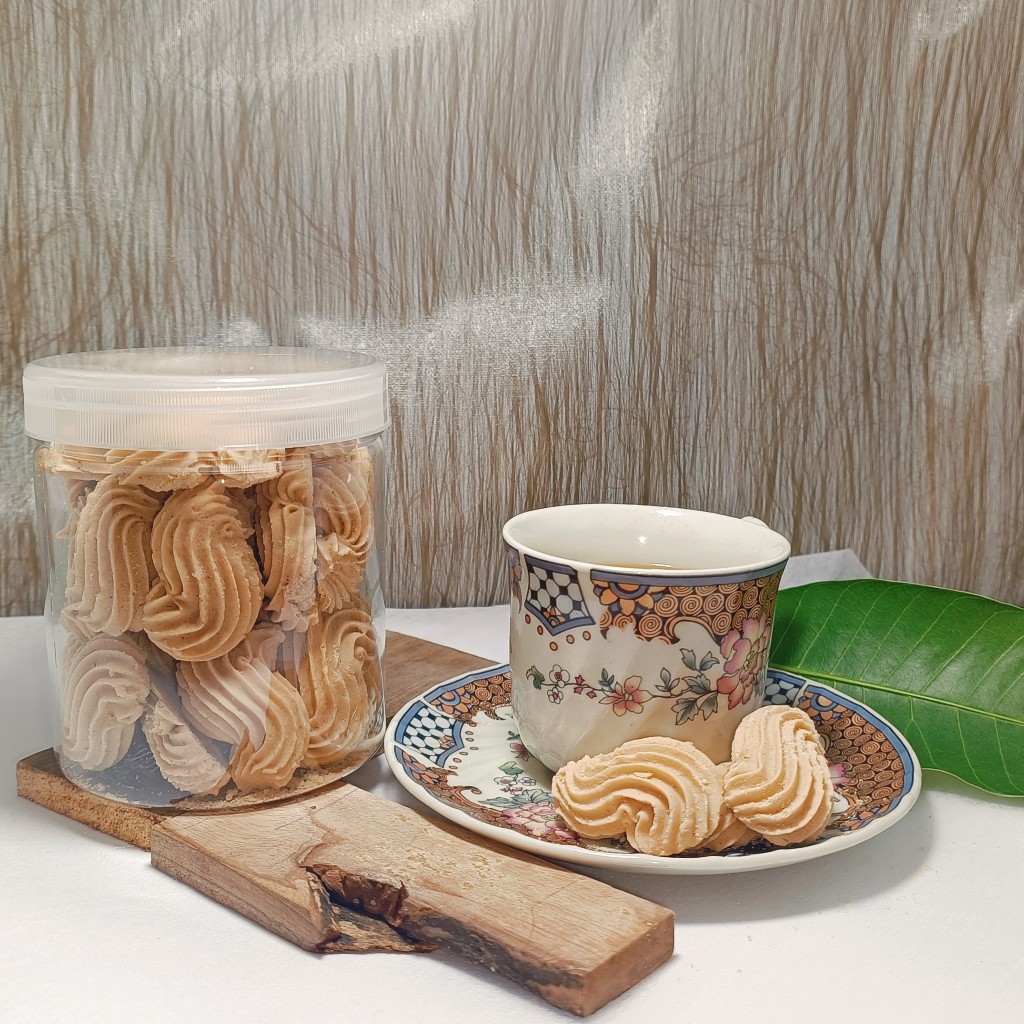 

Kue Semprit rasa KOPI GULA AREN