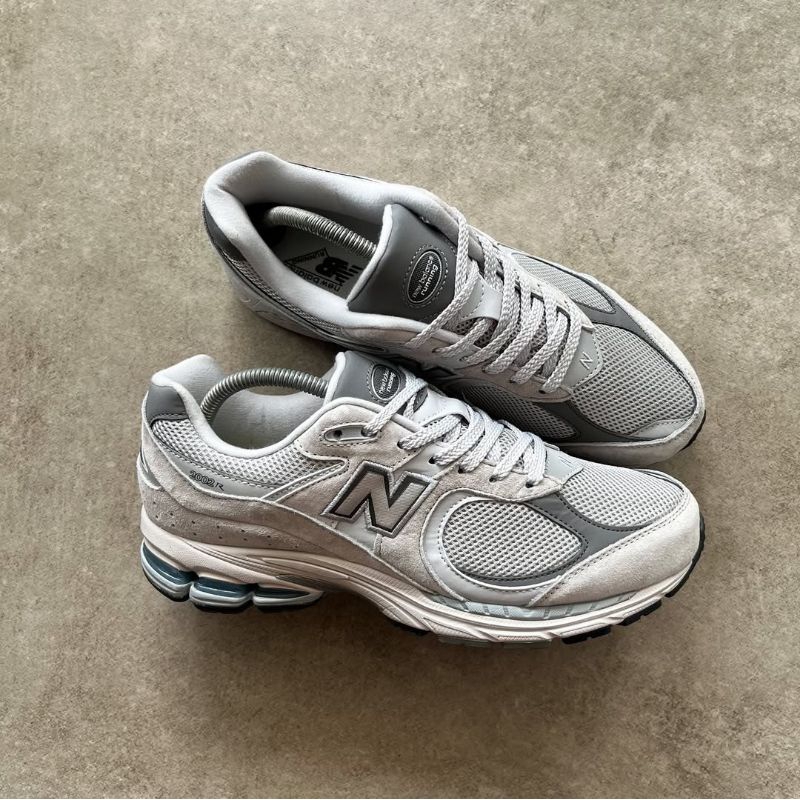 Sepatu NB 2002R White Grey Original