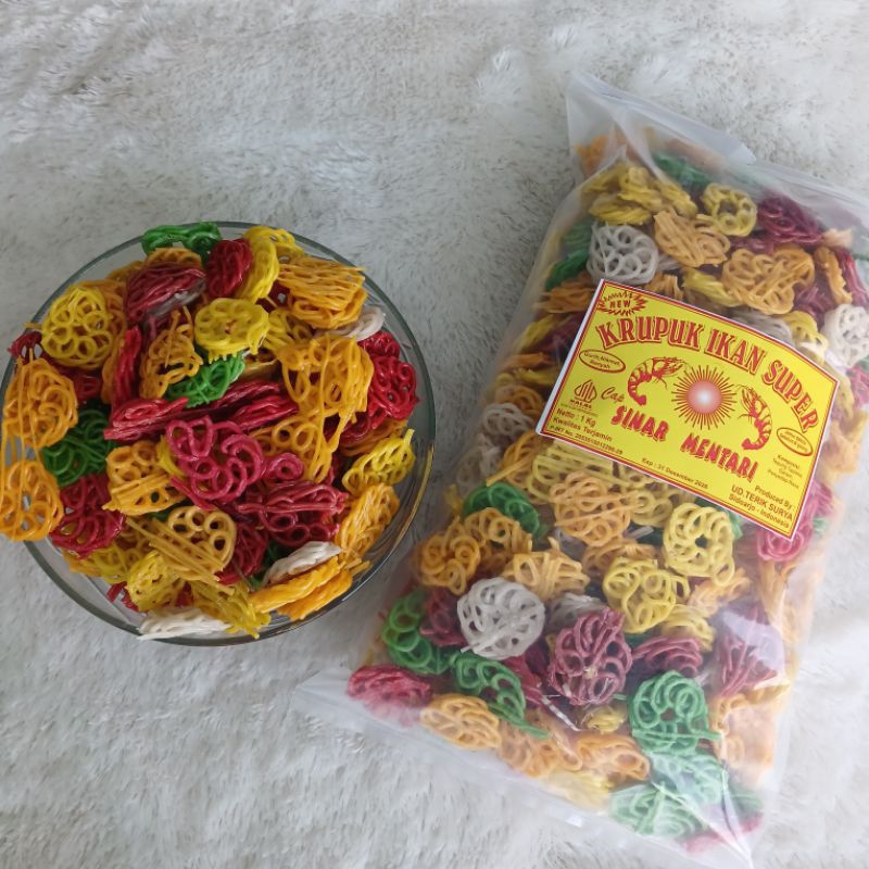 

Kerupuk Mentah Mawar Warna Mix Kemasan 1Kg