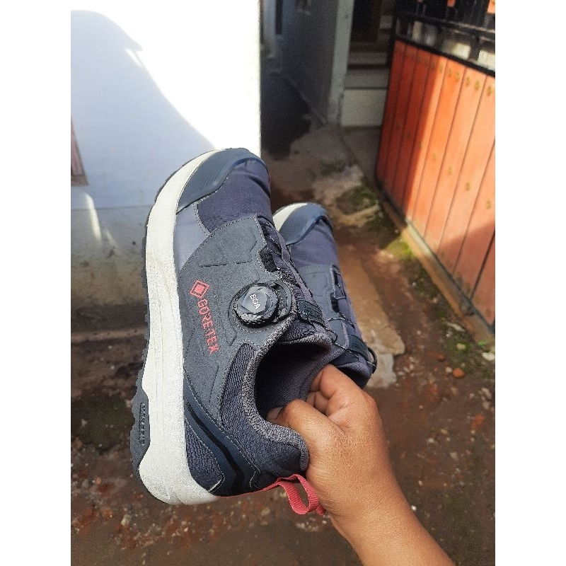 Sepatu traill run Pro specs gore tex boa
