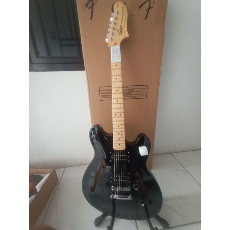 Squier starcaster MN BLK