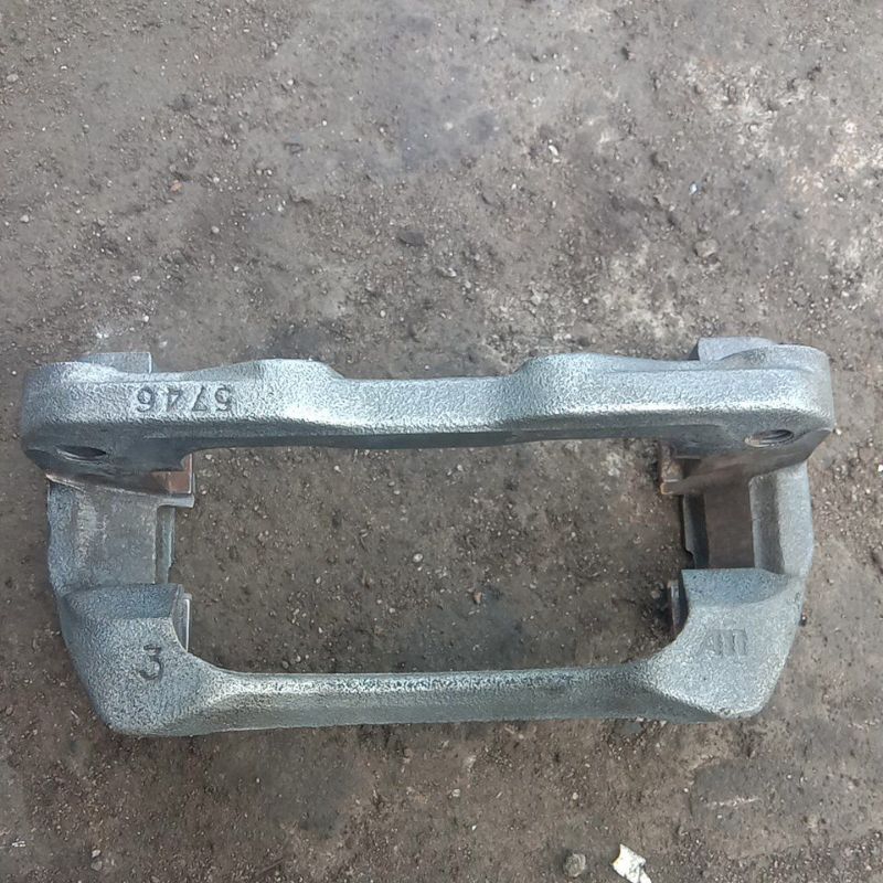 braket kaliper grand max