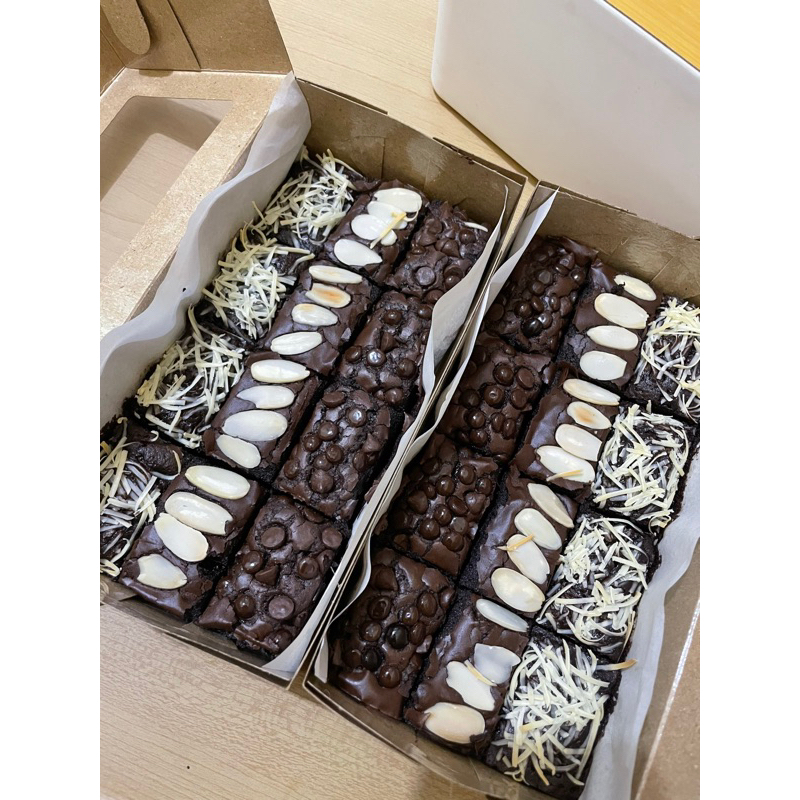 

Fudgy brownies 20x10