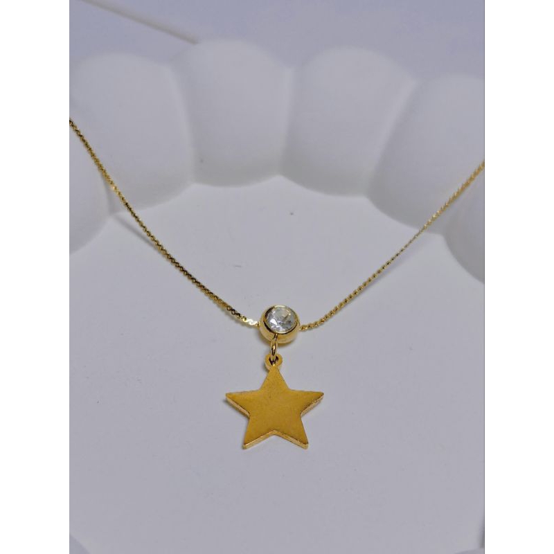 "Kalung Wanita Titanium Gold Liontin Bintang Permata – Tahan Lama & Elegan