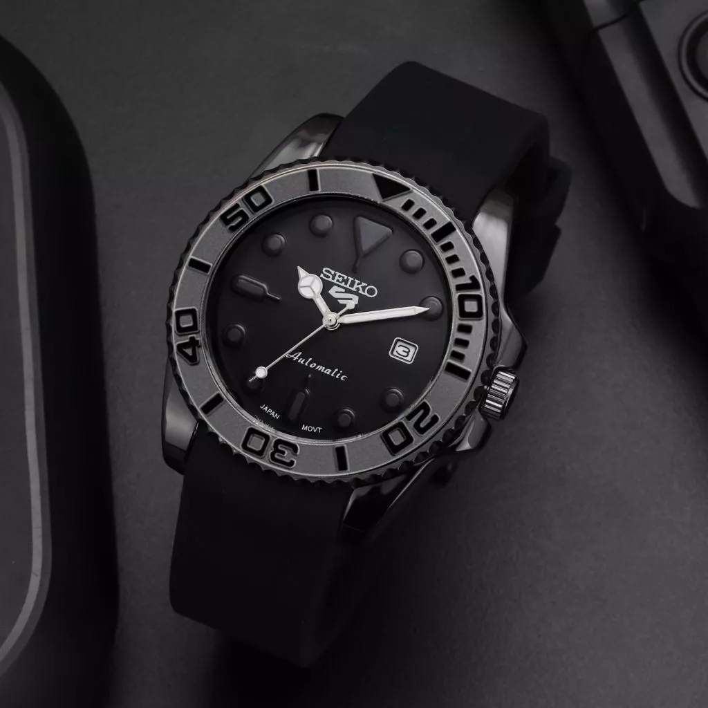 Jam Tangan Pria SEIKO 5 Sturdy 5966 Sport Rubber