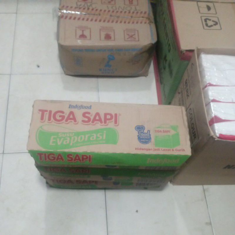 

GROSIR tiga sapi evaporasi 1 dus isi 12pcs