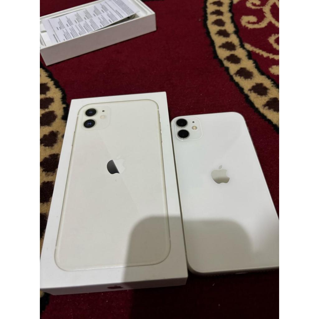 Dijual cepat HP Iphone 11 64 GB Ibox Bekas