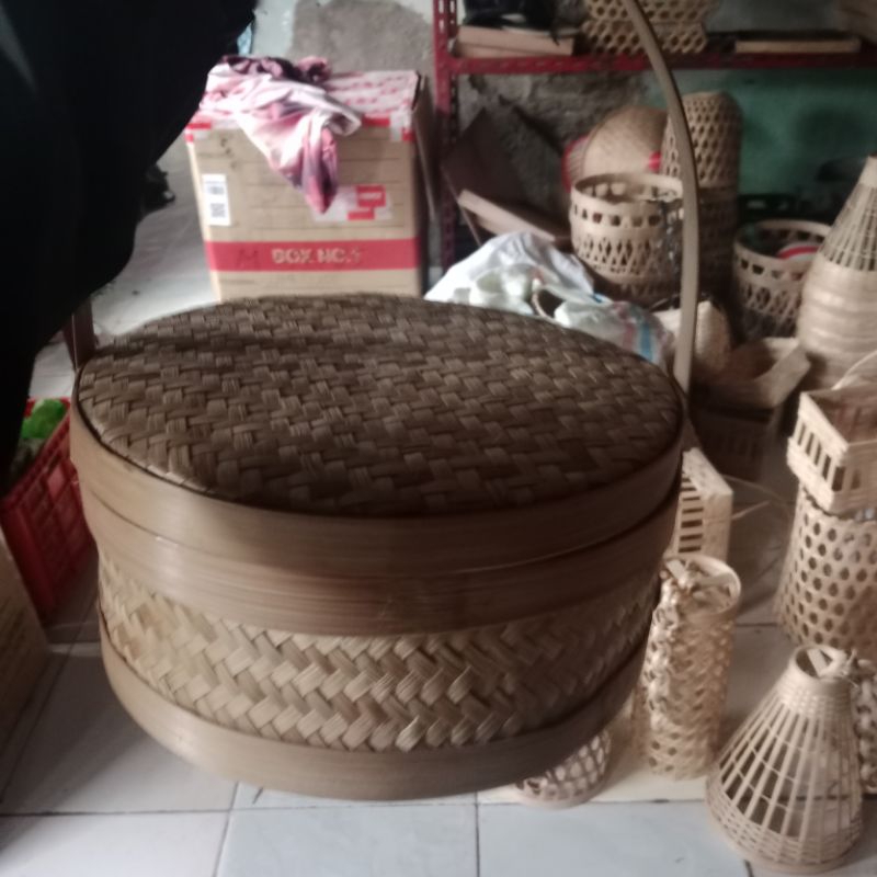 Toples Bambu Dan Tas Jinjing Bambu Anyam