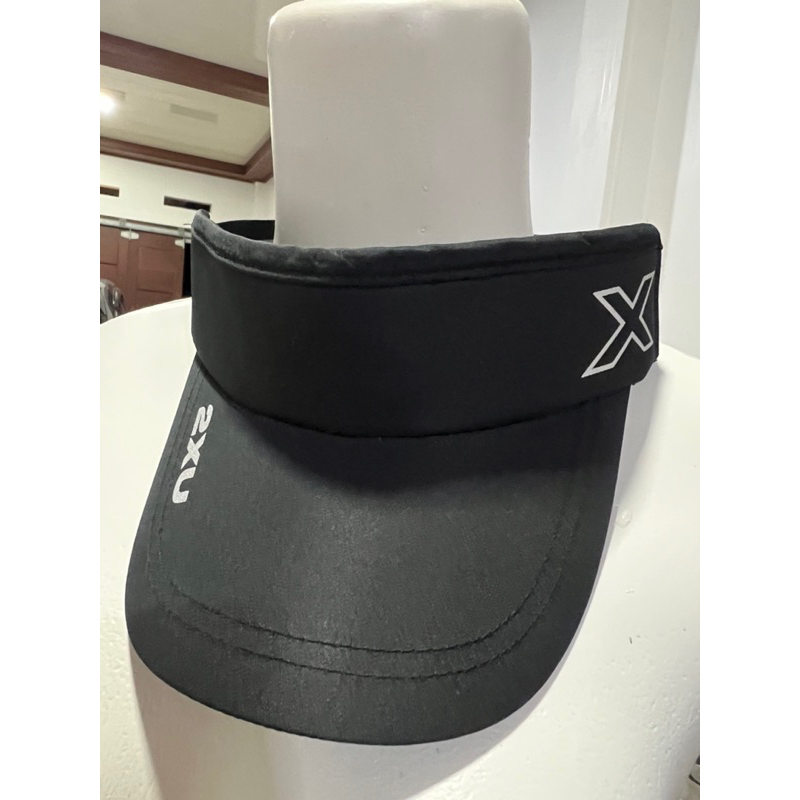 Preloved 2XU visor