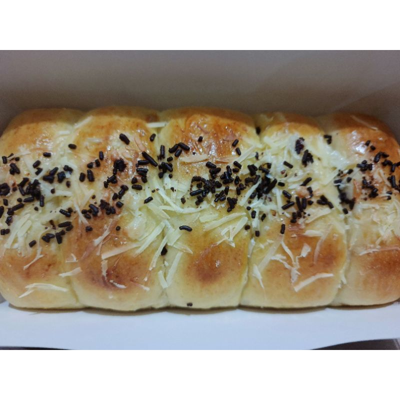 

roti sobek polos dengan toping