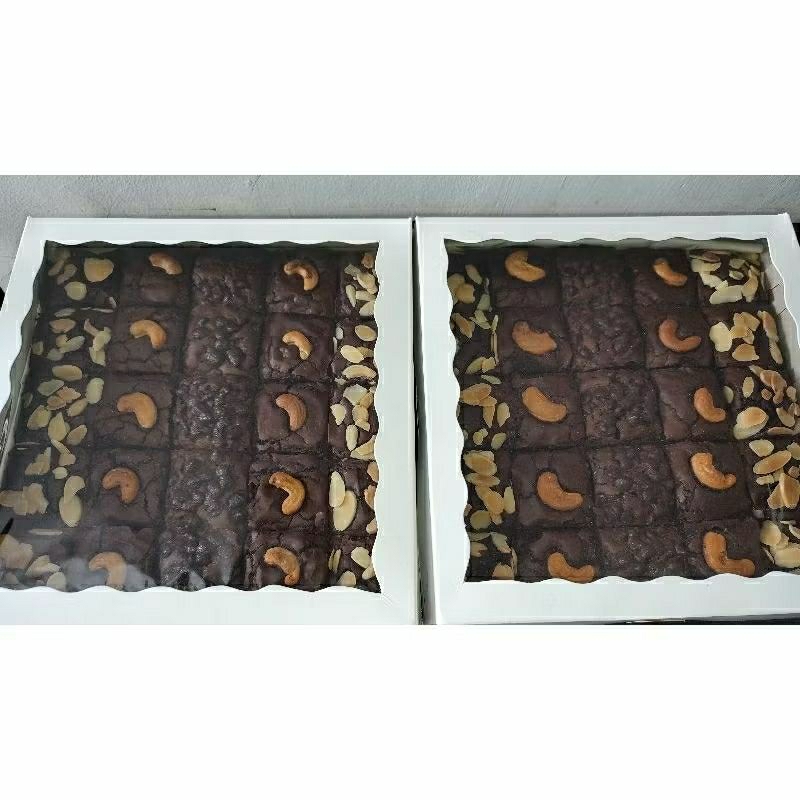 

FUDGY BROWNIES PANGGANG PREMIUM ENAK & NYOKLAT BANGET