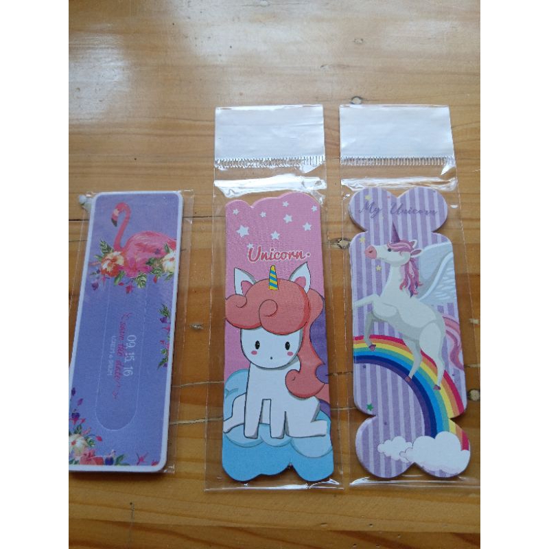 

Pembatas Buku/Bookmark