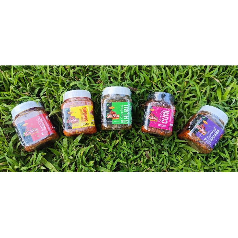 

Paket hemat sambal 5 botol mix. sambal cumi-cumi, sambal teri Medan, sambal tongkol salem, sambal bawang, sambal Hijau.