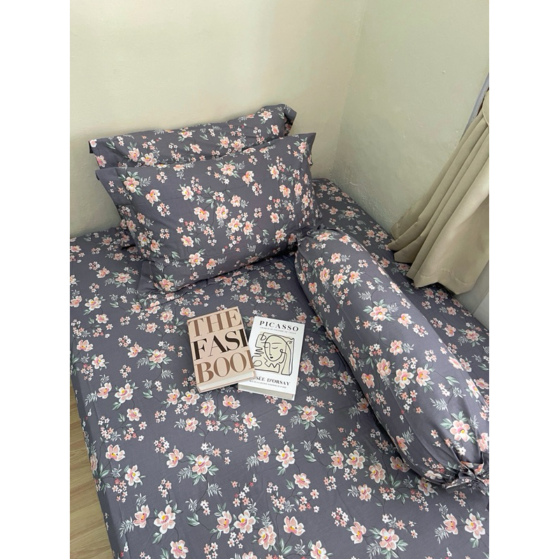 Instore sprei || sprei katun lokal  motif bunga kecil warna peach Salem marriane