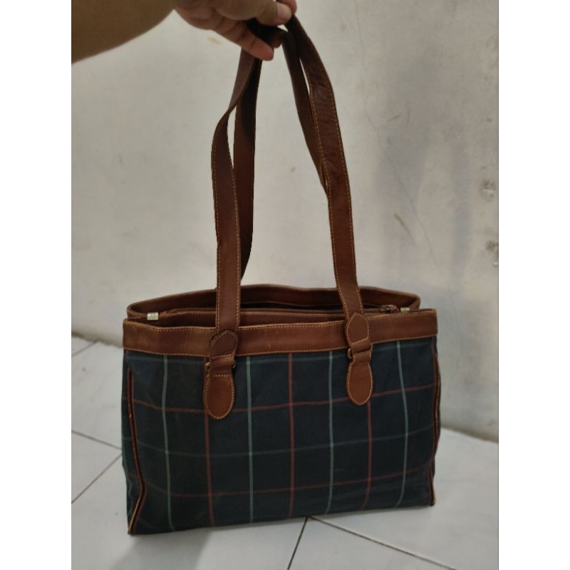 Tas Burberry Preloved