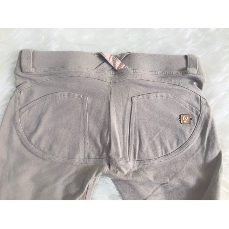 PRELOVED CELANA WR UP (FREE KAOS)