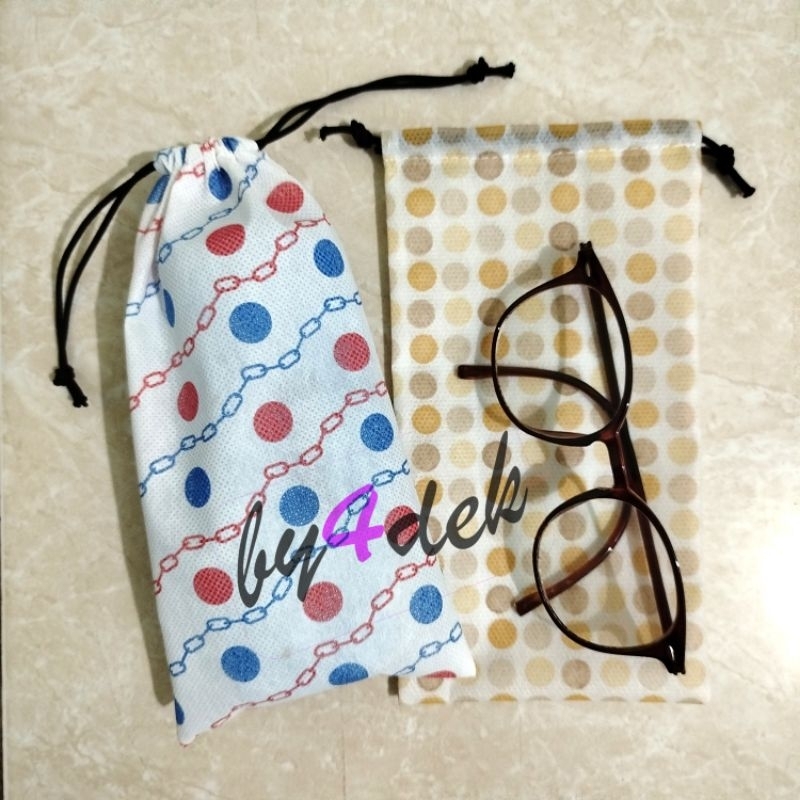 

Travel Pouch 10.5x20 cm. Organizer Aksesoris Hp Kacamata. (K40)