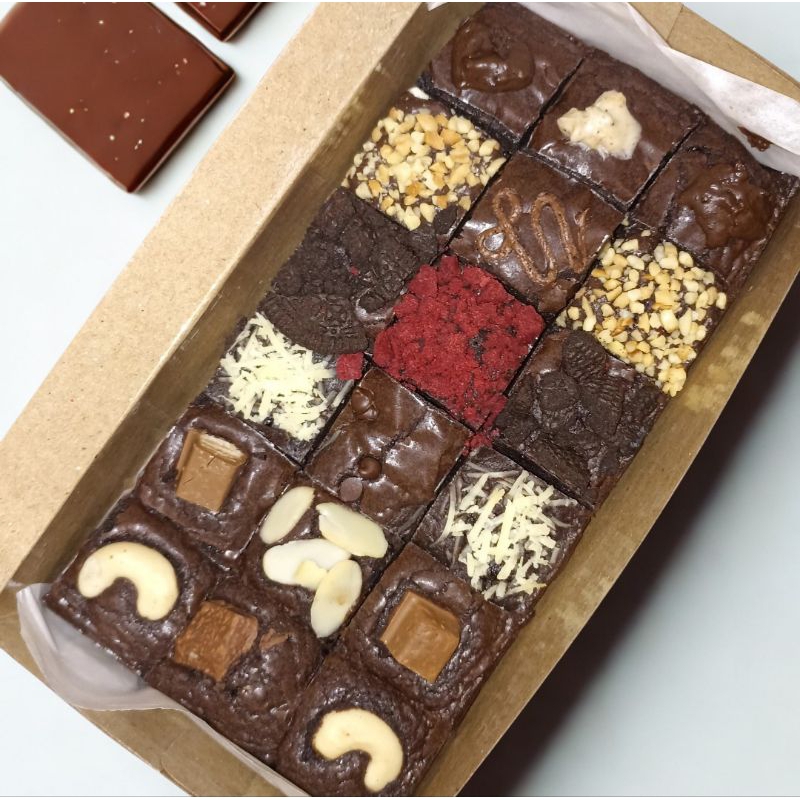 

Brownies fudgy sekat coklat premium isi 18 potong / Hampers / Hadiah / Oleholeh