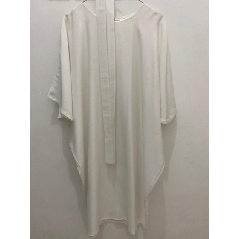 dress putih preloved